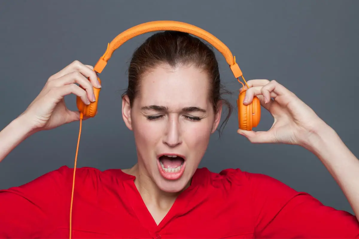 Can Noise Canceling Headphones Help Tinnitus Sufferers?